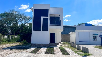 Casa/Oficina en Alquiler, Colonia Buenos Aires