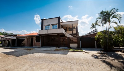 Casa en Venta, Juan Ramon Molina